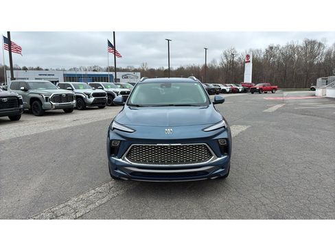 Used 2026 Buick Encore GX Avenir w/ Avenir Technology Package image 2