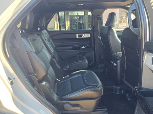 Used 2022 Ford Explorer ST w/ ST Street Pack image 26
