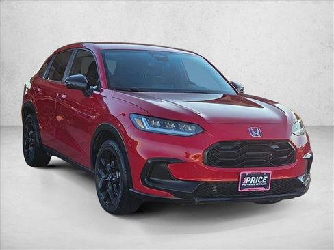 Used 2023 Honda HR-V Sport image 3