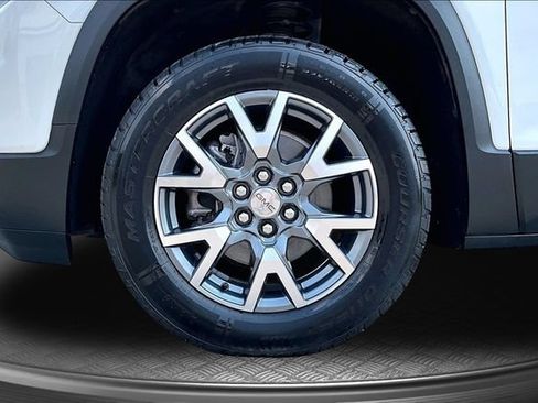 Used 2023 GMC Acadia SLT AWD/4WD image 31