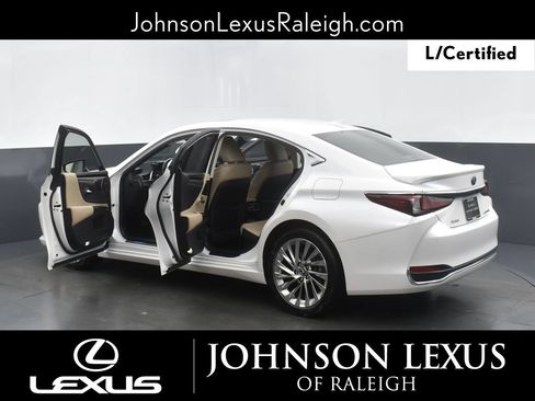 Used 2021 Lexus ES 300h Ultra Luxury w/ Accessory Package 2 FWD image 37
