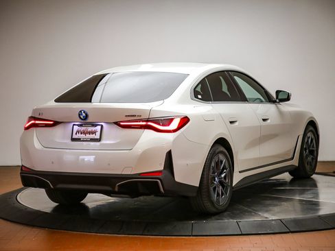 Used 2023 BMW i4 eDrive35 RWD image 5