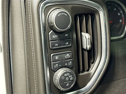 Used 2019 Chevrolet Silverado 1500 High Country image 12