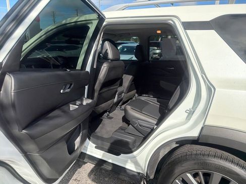 Certified 2024 Nissan Pathfinder SL w/ SL Premium Package image 20