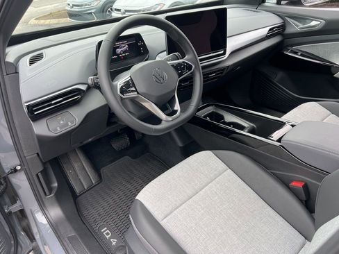 Used 2025 Volkswagen ID.4 Pro image 14