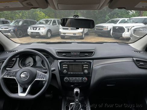 Used 2018 Nissan Rogue Sport S w/ S Appearance Package AWD/4WD image 19