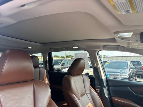 Used 2023 Subaru Ascent Touring AWD/4WD image 48