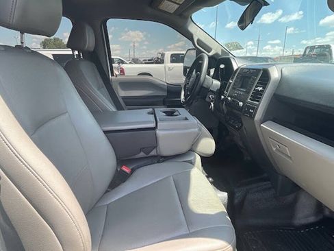 Used 2022 Ford F550 4x4 Crew Cab Super Duty w/ Power Equipment Group image 21