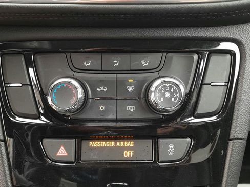 Used 2022 Buick Encore Preferred w/ Safety Package FWD image 26