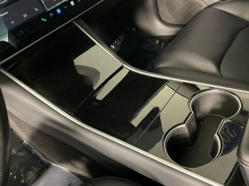 Used 2018 Tesla Model 3 Long Range image 19