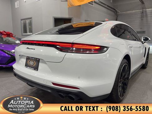 Used 2022 Porsche Panamera image 44