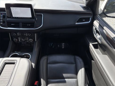 Used 2023 Chevrolet Tahoe Z71 w/ Luxury Package image 21