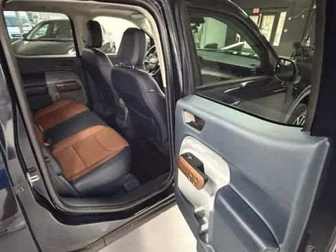 Used 2023 Ford Maverick Lariat w/ Lariat Luxury Package FWD image 5