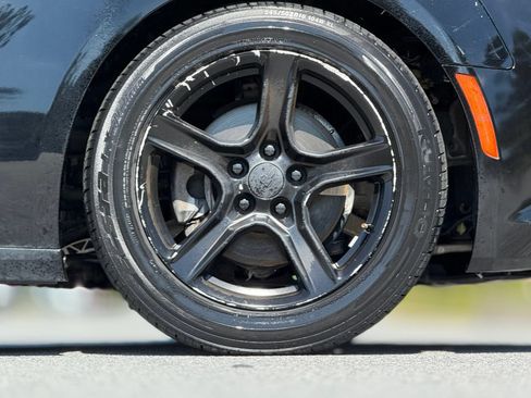 Used 2017 Chevrolet Camaro LT RWD image 19