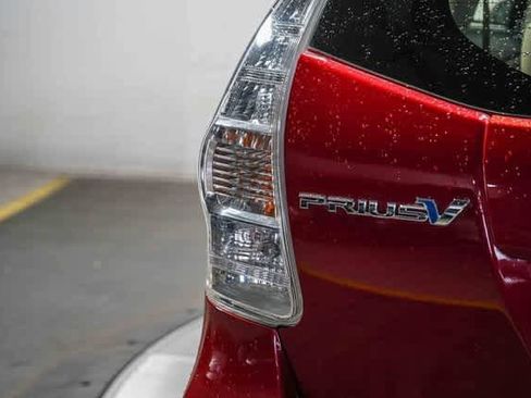 Used 2013 Toyota Prius V Three image 11