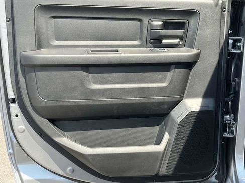 Used 2024 RAM 2500 Tradesman w/ Chrome Appearance Group image 14