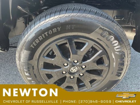 Used 2025 Toyota Tacoma SR5 RWD image 43
