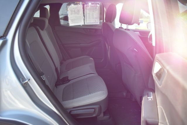 Used 2022 Ford Escape SE w/ SE Sport Appearance Package AWD/4WD image 38