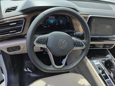 New 2026 Volkswagen Atlas SE FWD image 11