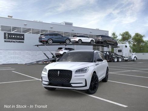 New 2026 Lincoln Corsair Reserve w/ Jet Appearance Package image 2