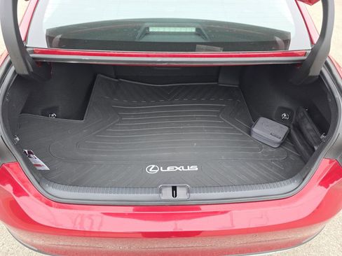 Certified 2024 Lexus ES 300h Ultra Luxury image 17