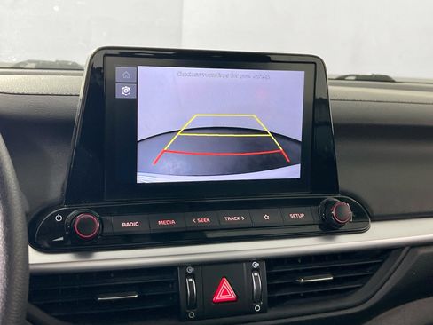 Used 2022 Kia Forte LXS w/ LXS Technology Package image 13