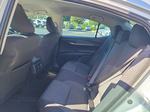 Used 2025 Toyota Camry LE image 18