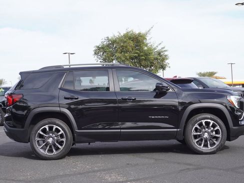 New 2026 GMC Terrain Elevation w/ Elevation Premium Package image 2