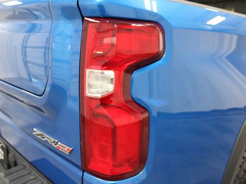 Used 2024 Chevrolet Silverado 1500 ZR2 w/ Technology Package image 18