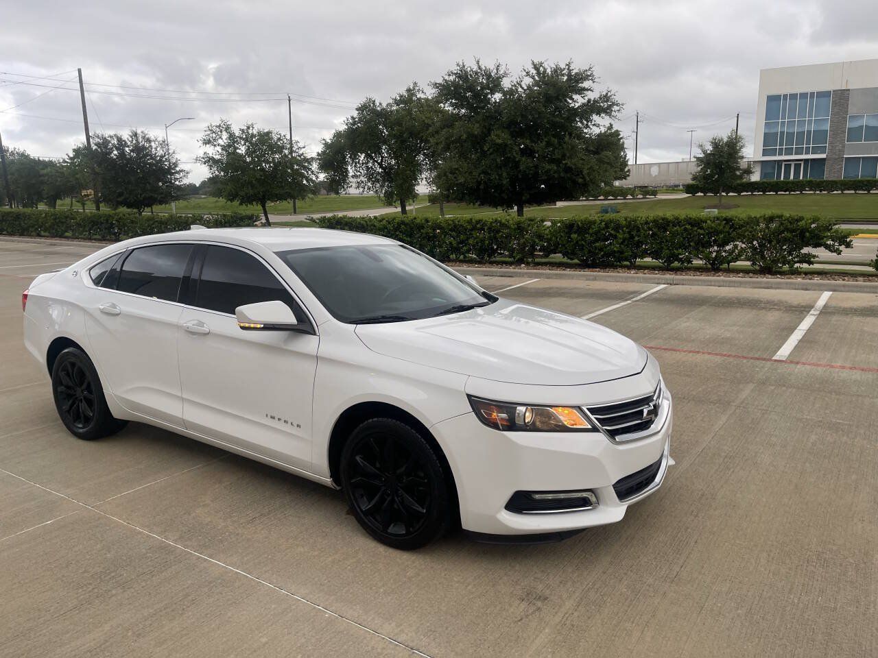 Used 2020 Chevrolet Impala LT FWD image 3
