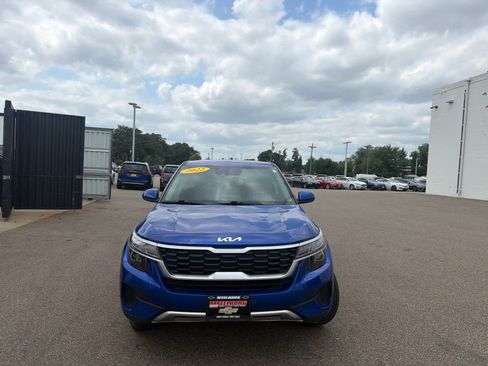 Used 2022 Kia Seltos LX AWD/4WD image 2