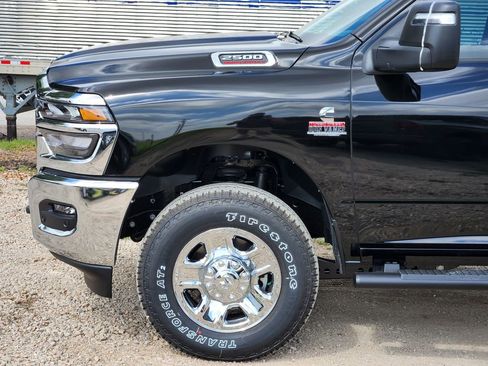 New 2026 RAM 2500 Tradesman AWD/4WD image 7