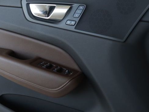 Used 2022 Volvo XC60 T8 Inscription Expression w/ Advanced Package image 23