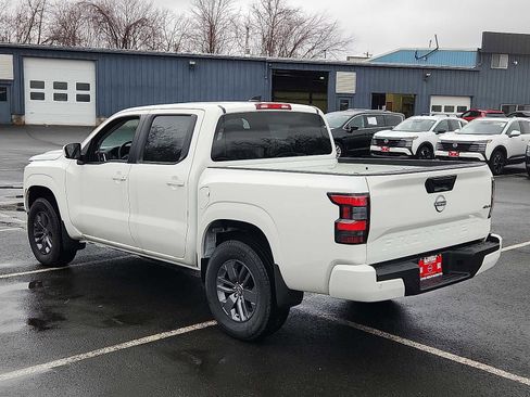 New 2025 Nissan Frontier SV AWD/4WD image 4