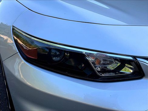 Used 2016 Chevrolet Malibu LT FWD image 31