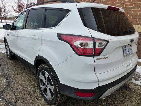 Used 2017 Ford Escape SE w/ SE Leather Comfort Package image 7