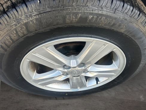 Used 2019 Chevrolet Trax LT FWD image 16