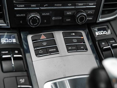 Used 2010 Porsche Panamera S RWD image 23