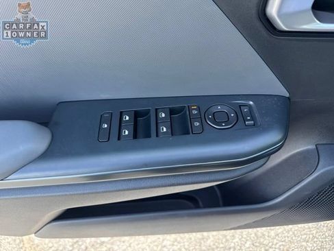Used 2025 Kia K4 FWD image 18