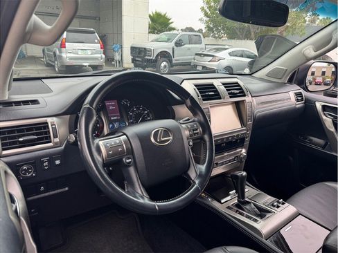 Used 2016 Lexus GX 460 w/ Comfort Package AWD/4WD image 30