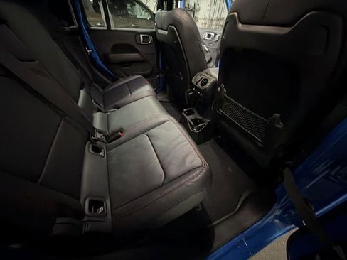 Used 2024 Jeep Gladiator Rubicon w/ Technology Group image 57