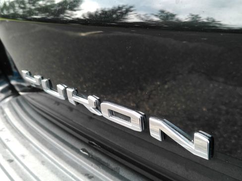 Used 2021 GMC Yukon Denali w/ Denali Ultimate Package AWD/4WD image 39