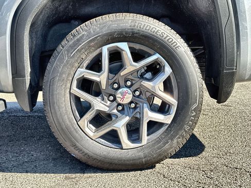 New 2026 GMC Sierra 1500 SLT w/ SLT Premium Package image 12