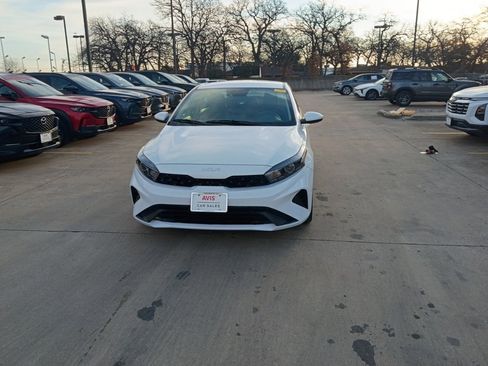 Used 2024 Kia Forte LXS image 3