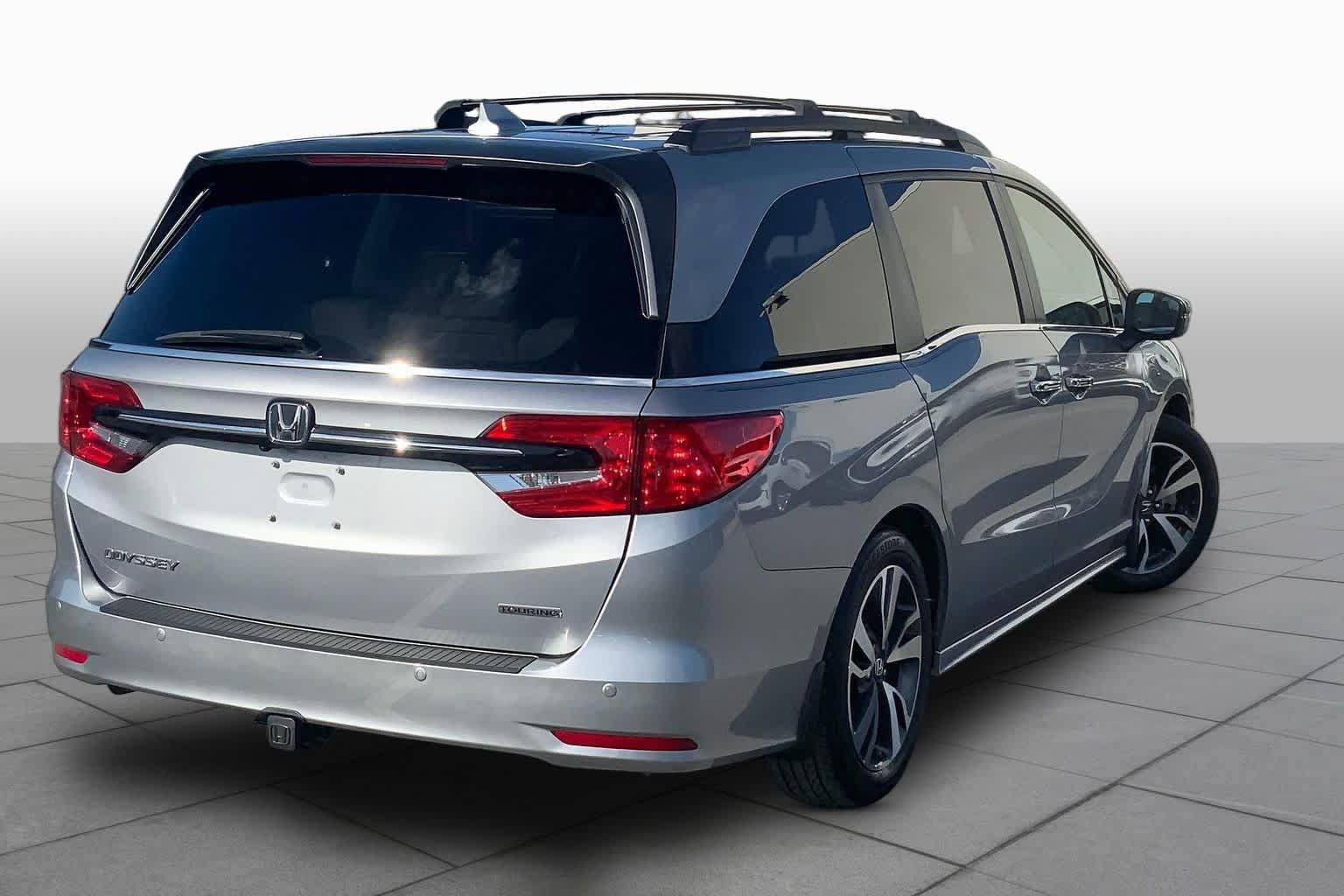Used 2023 Honda Odyssey Touring image 13
