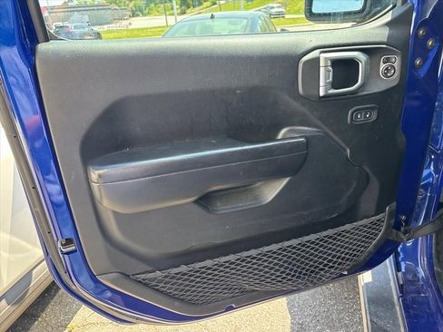 Used 2020 Jeep Wrangler Unlimited Rubicon AWD/4WD image 16