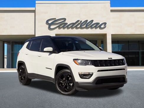 Used 2021 Jeep Compass Latitude w/ Sun and Sound Group image 2