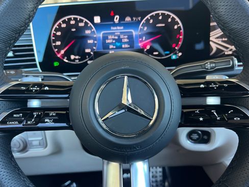 Used 2026 Mercedes-Benz GLS 580 4MATIC image 16