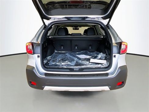 New 2025 Subaru Outback Limited image 30