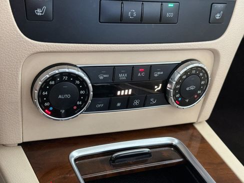 Used 2014 Mercedes-Benz GLK 350 4MATIC image 24